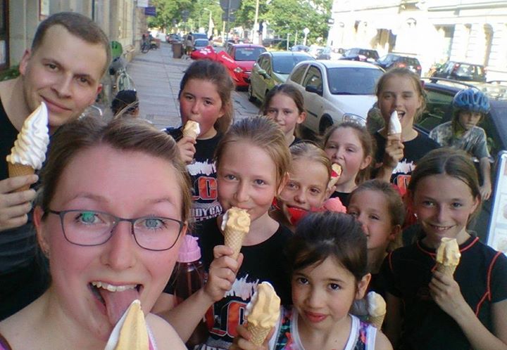 Für unsere Peewees gibt’s bei diesen Temperaturen heute erstmal ein leckeres Eis…